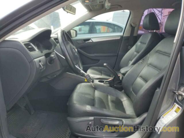 VOLKSWAGEN JETTA SE, 3VWD17AJXEM352454