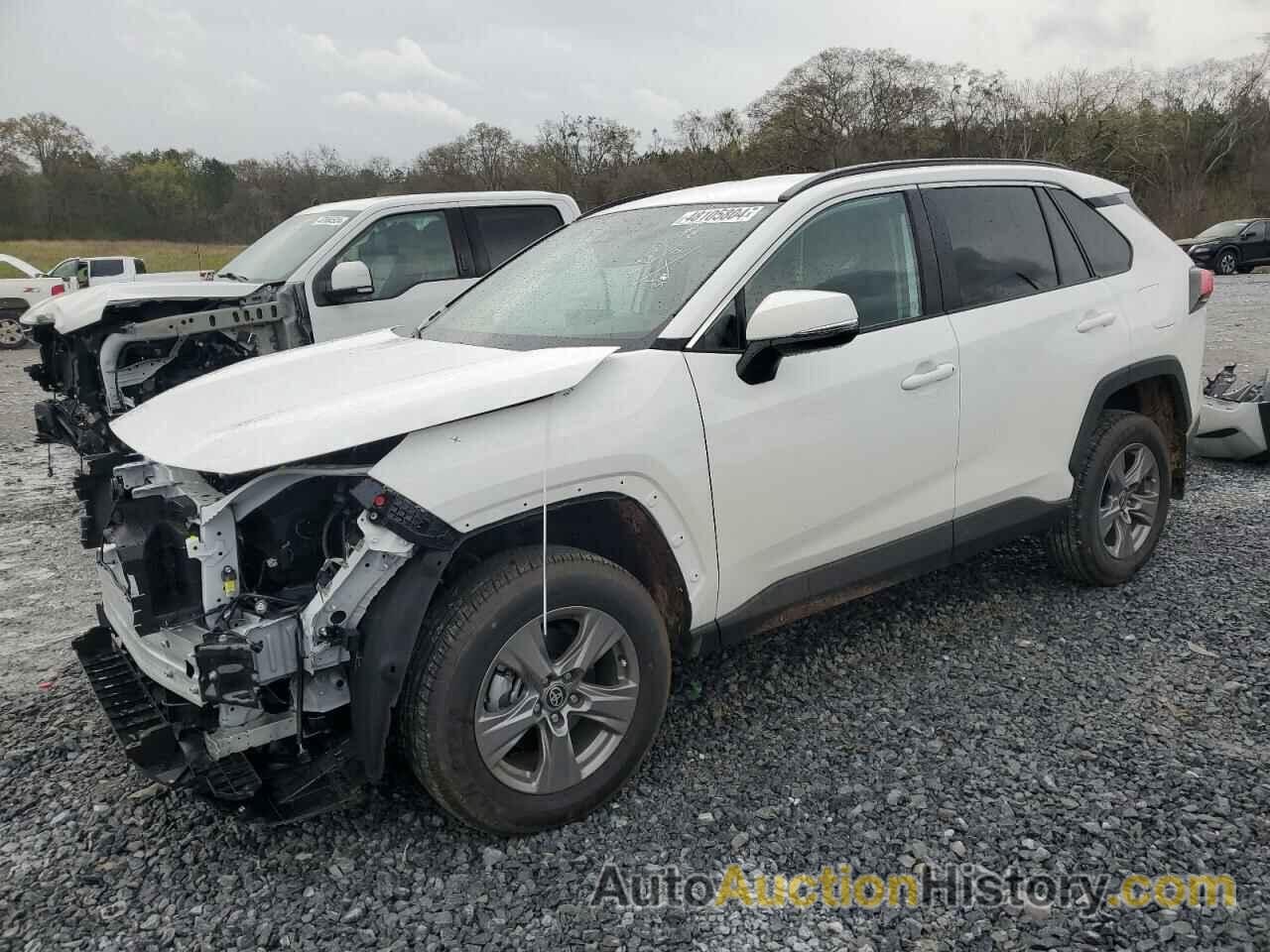 TOYOTA RAV4 XLE, 2T3W1RFV8RC269226