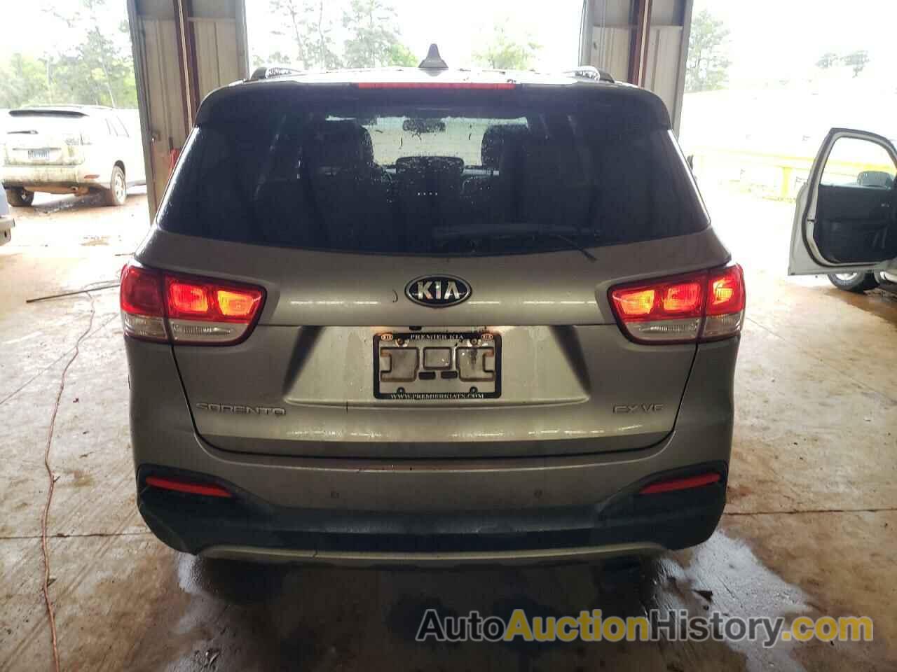 KIA SORENTO EX, 5XYPH4A51HG231424