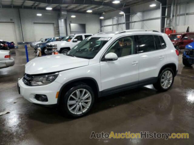 VOLKSWAGEN TIGUAN S, WVGBV7AX4GW527136