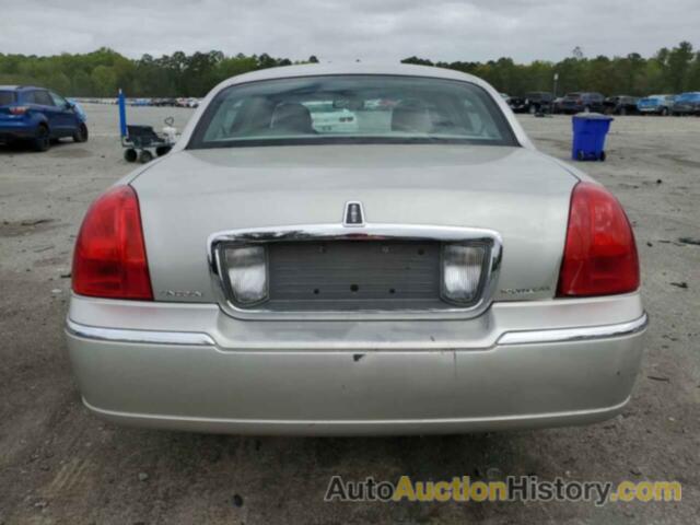 LINCOLN TOWNCAR SIGNATURE, 1LNHM81W66Y608149