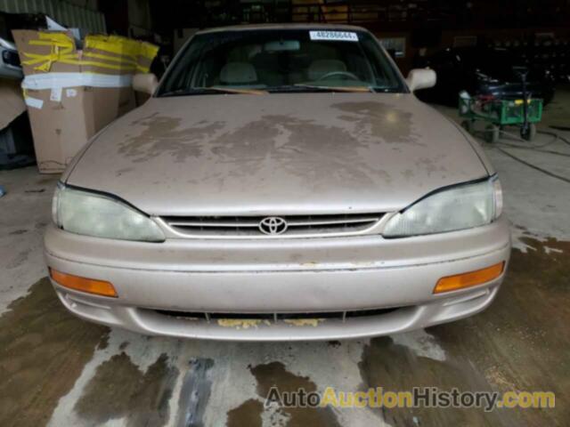 TOYOTA CAMRY LE, 4T1SK12E7SU877075