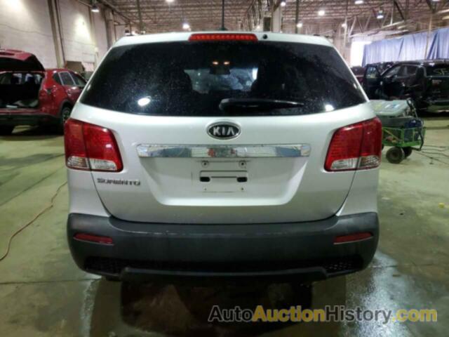 KIA SORENTO BASE, 5XYKTCA18BG030322