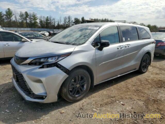 TOYOTA SIENNA XSE, 5TDDSKFC1RS113961