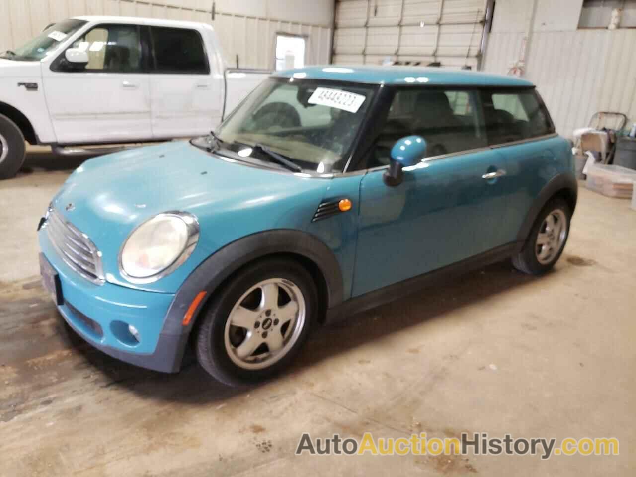 2009 MINI COOPER, WMWMF33569TZ21155