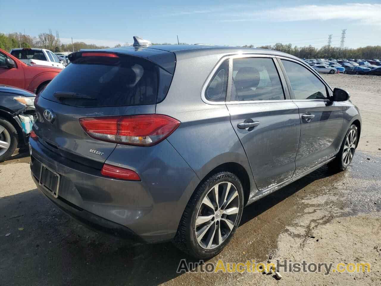 HYUNDAI ELANTRA, KMHH35LE3JU019212