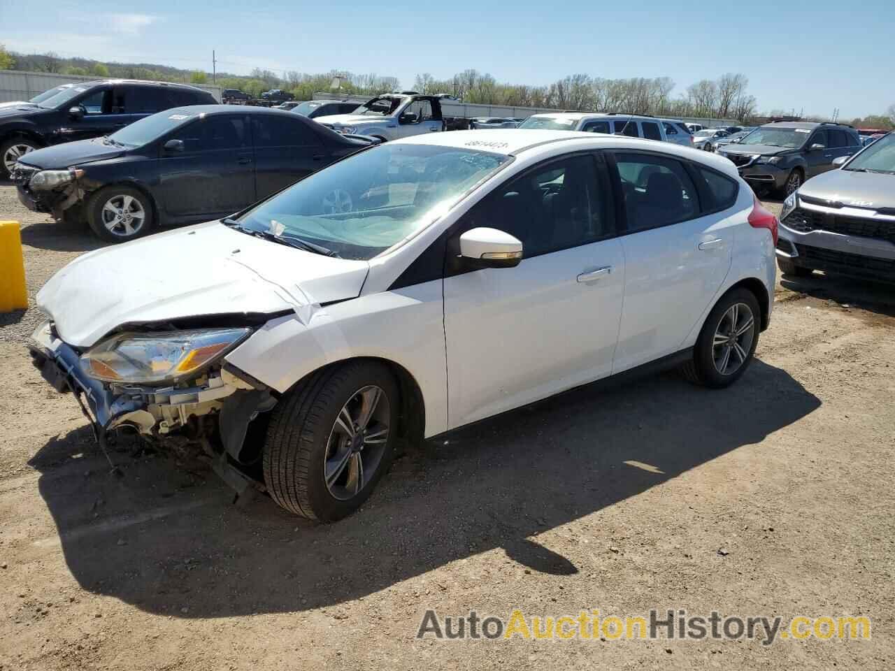 2014 FORD FOCUS SE, 1FADP3K2XEL182962