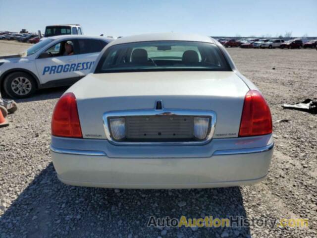 LINCOLN TOWNCAR SIGNATURE, 1LNHM81W87Y600457