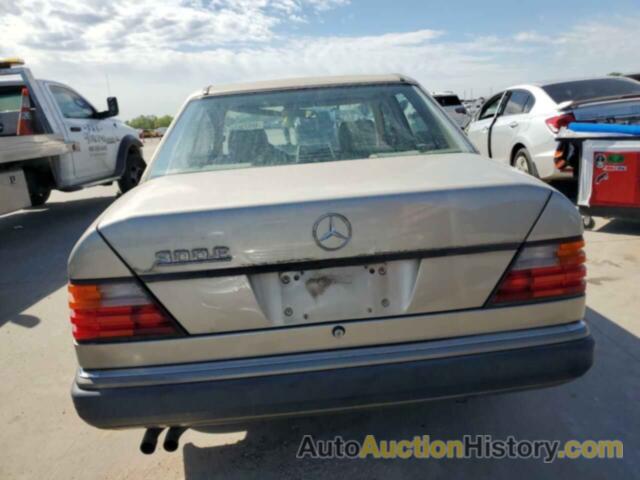 MERCEDES-BENZ 300-CLASS E, WDBEA30D2NB702709