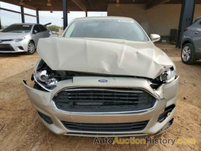 FORD FUSION SE, 3FA6P0H70FR202729