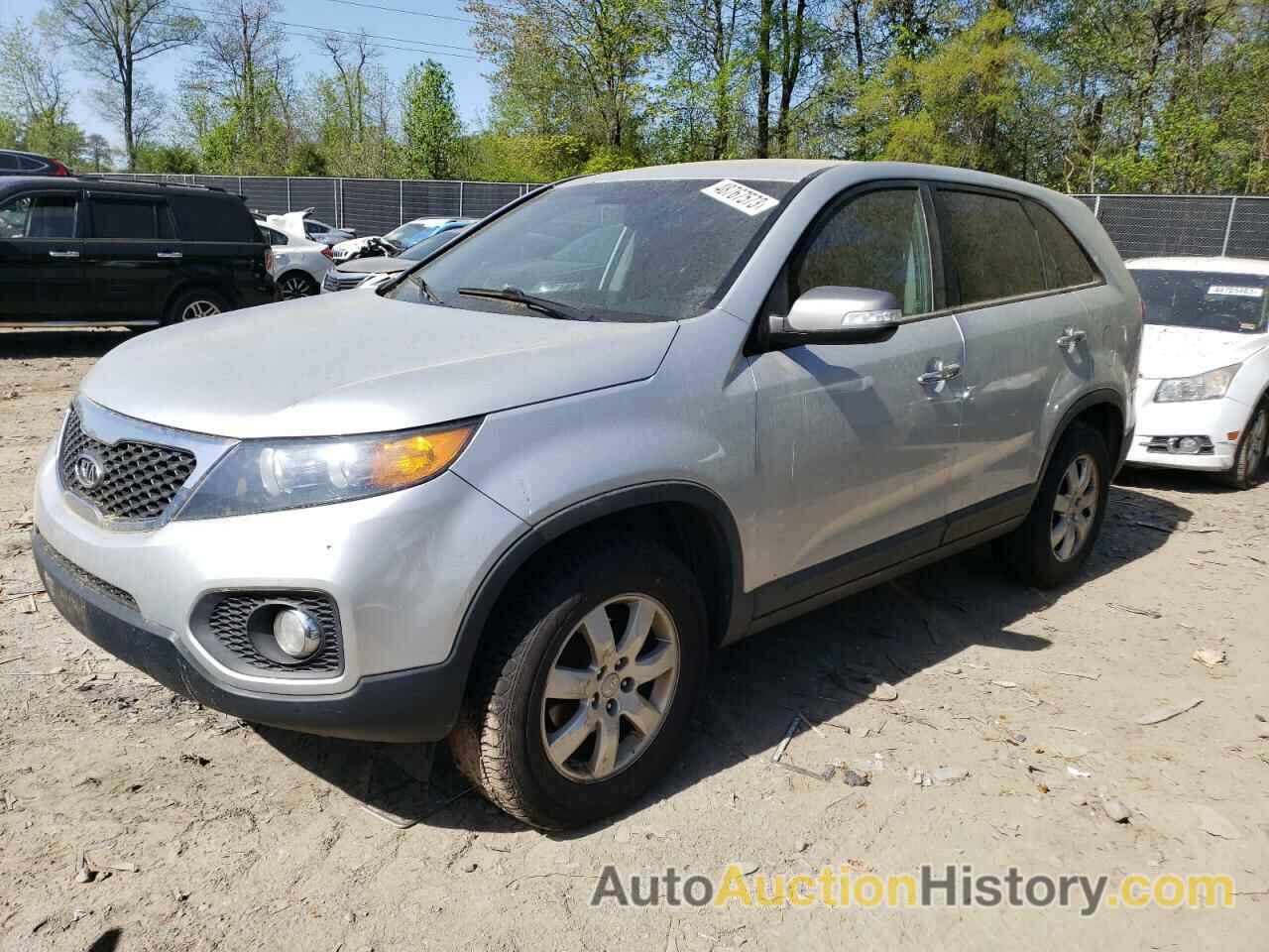 2013 KIA SORENTO LX, 5XYKT3A15DG396841