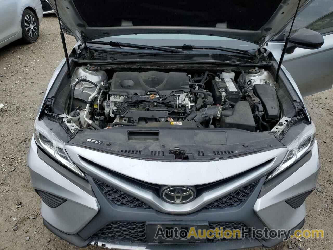 TOYOTA CAMRY SE, 4T1G11AK4LU318620