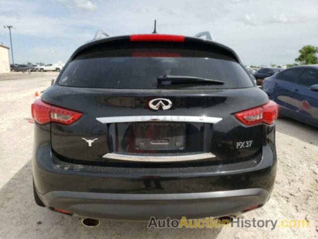 INFINITI FX37, JN8CS1MU7DM141581