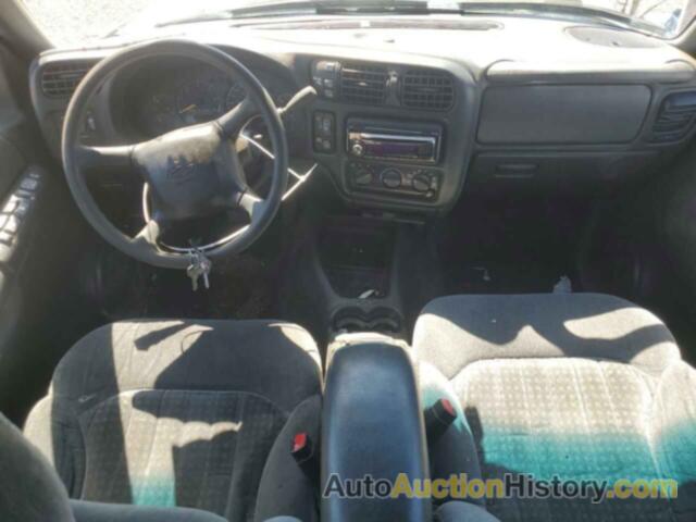 CHEVROLET BLAZER, 1GNDT13WX12150659