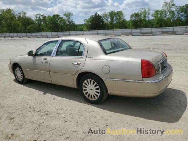 LINCOLN TOWNCAR SIGNATURE, 1LNHM81W15Y601320