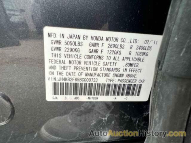 ACURA RL, JH4KB2F65BC000733