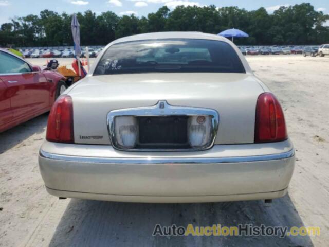 LINCOLN TOWNCAR CARTIER, 1LNHM83W9YY843385