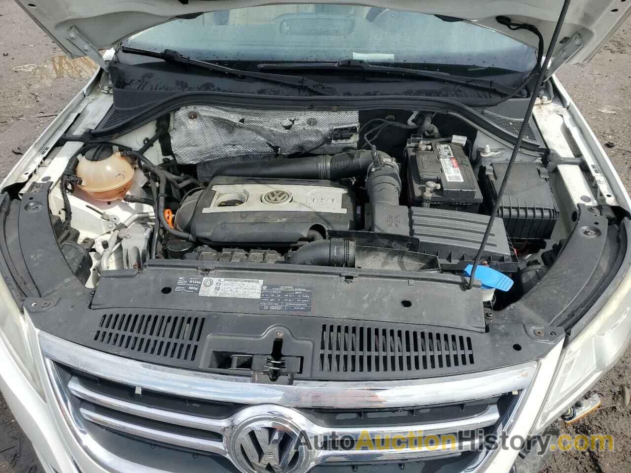 VOLKSWAGEN TIGUAN S, WVGAV7AXXAW510554