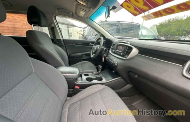 KIA SORENTO LX, 5XYPG4A38GG034458