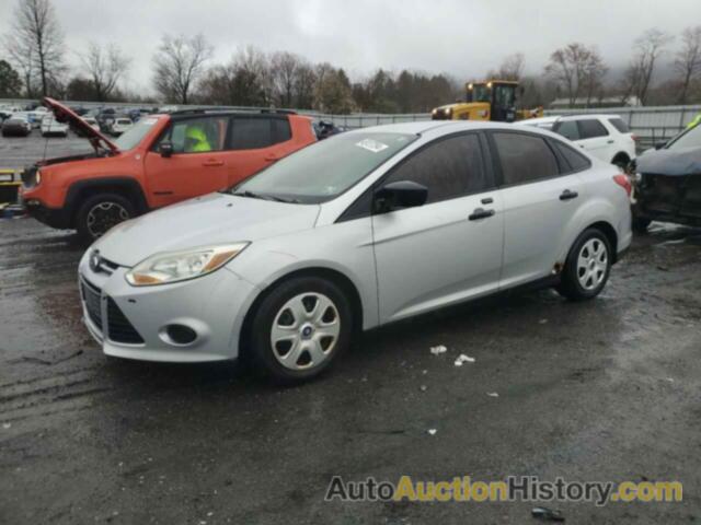 FORD FOCUS S, 1FAHP3E24CL224410