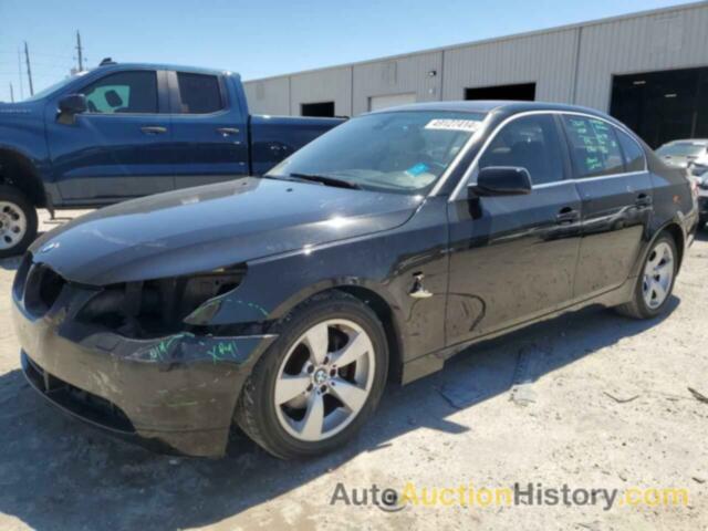 BMW 5 SERIES I, WBANE73526CM41852