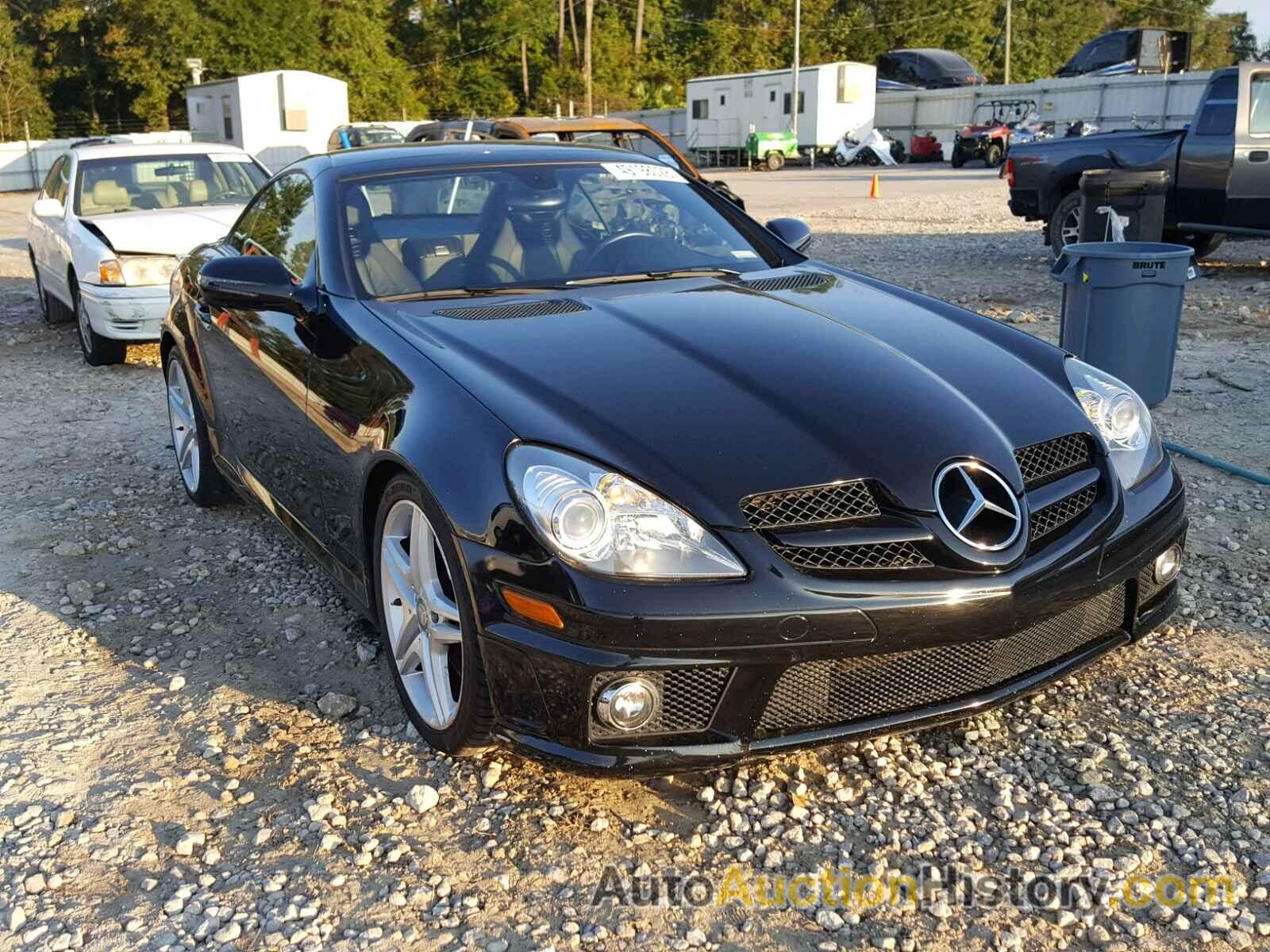 2011 MERCEDES-BENZ SLK 300, WDBWK5EAXBF240481