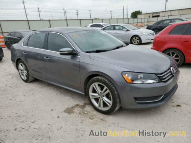 VOLKSWAGEN PASSAT SE, 1VWBV7A33FC043490