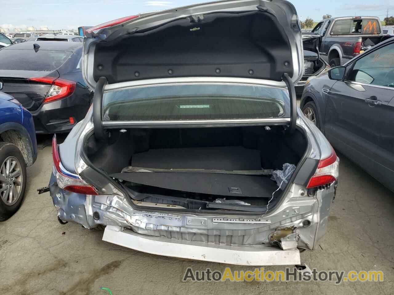 TOYOTA CAMRY LE, 4T1C11AKXLU364340