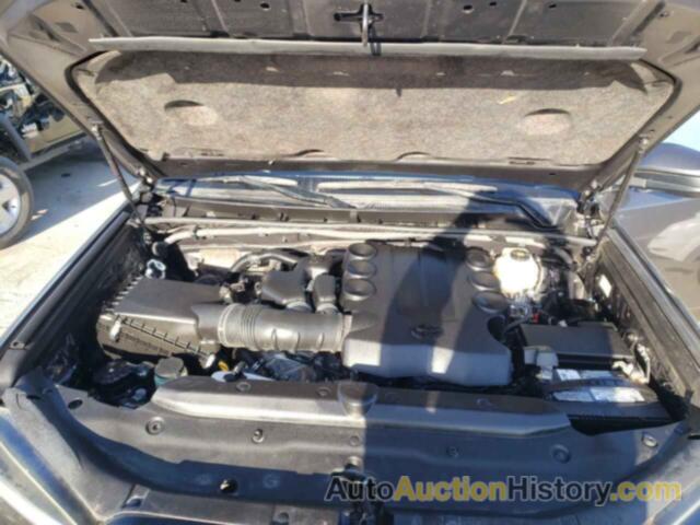 TOYOTA 4RUNNER SR5, JTEBU5JR2K5661506