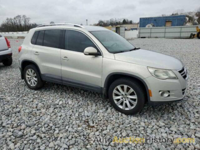 VOLKSWAGEN TIGUAN S, WVGAV75N79W519507