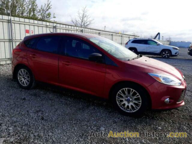 FORD FOCUS SE, 1FAHP3K27CL107313