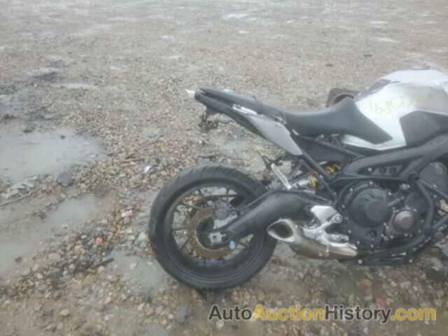 YAMAHA FZ-07/09, JYARN33E6FA005543