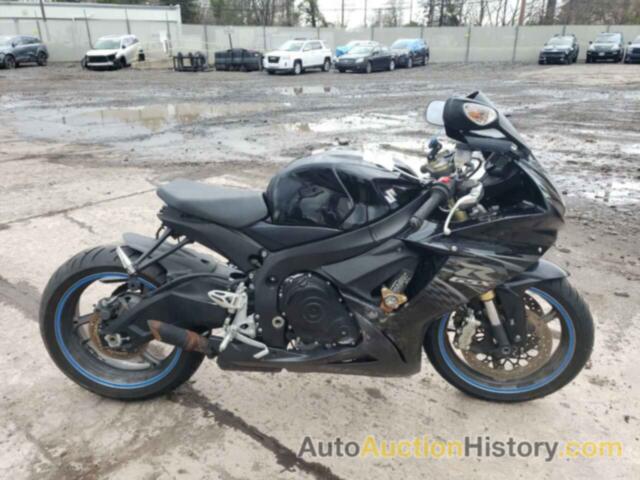 SUZUKI GSX750, JS1GR7MA3B2103561