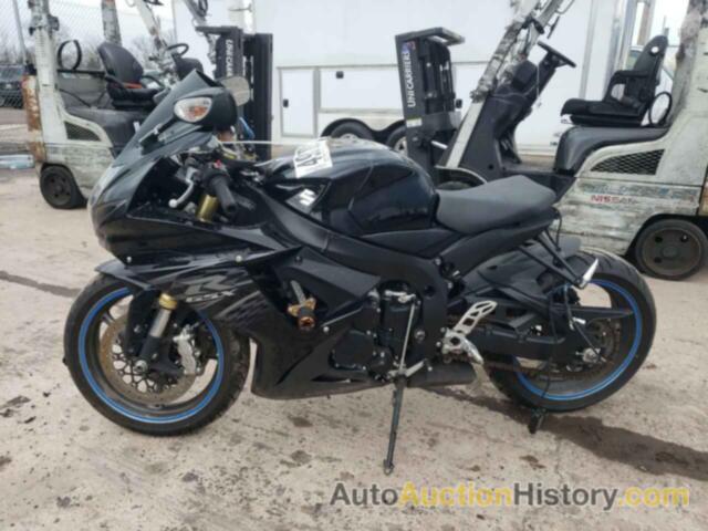 SUZUKI GSX750, JS1GR7MA3B2103561