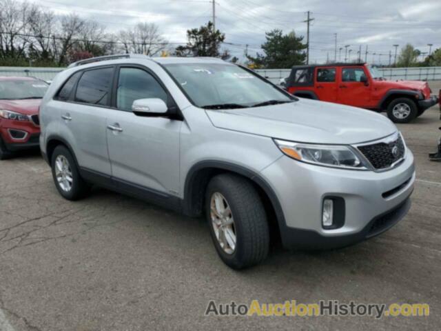 KIA SORENTO LX, 5XYKTCA6XEG532068