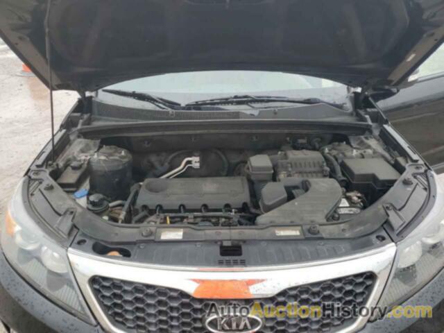 KIA SORENTO BASE, 5XYKT4A11BG091016