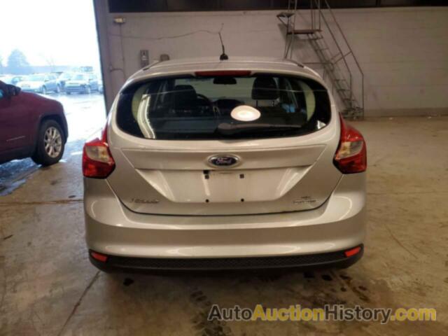 FORD FOCUS SE, 1FADP3K28EL157378