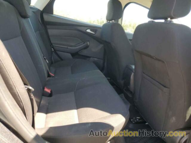 FORD FOCUS SE, 1FADP3F22JL231379