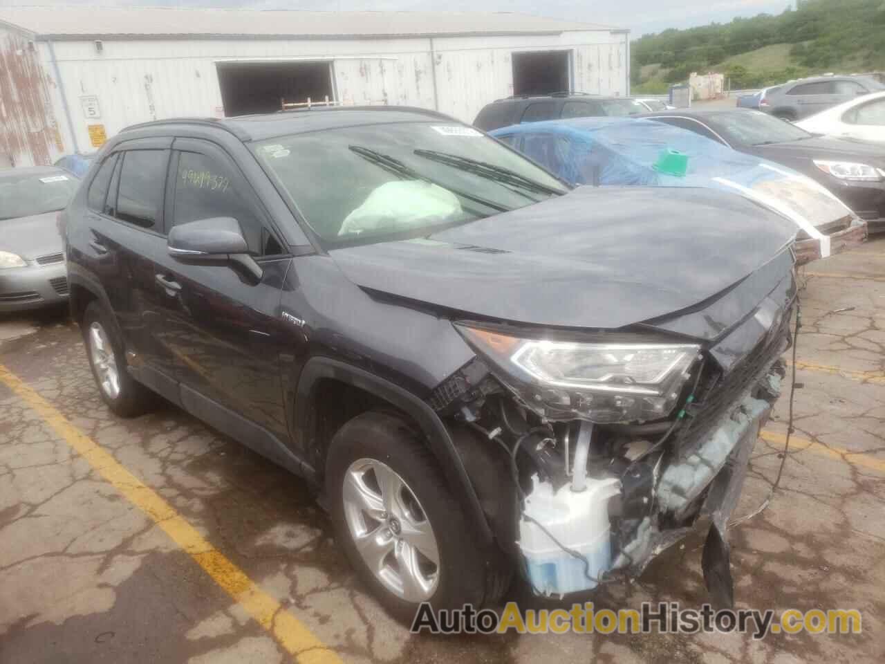 2019 TOYOTA RAV4 XLE, JTMRWRFV3KJ009981