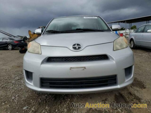 TOYOTA SCION, JTKKUPB42E1043559