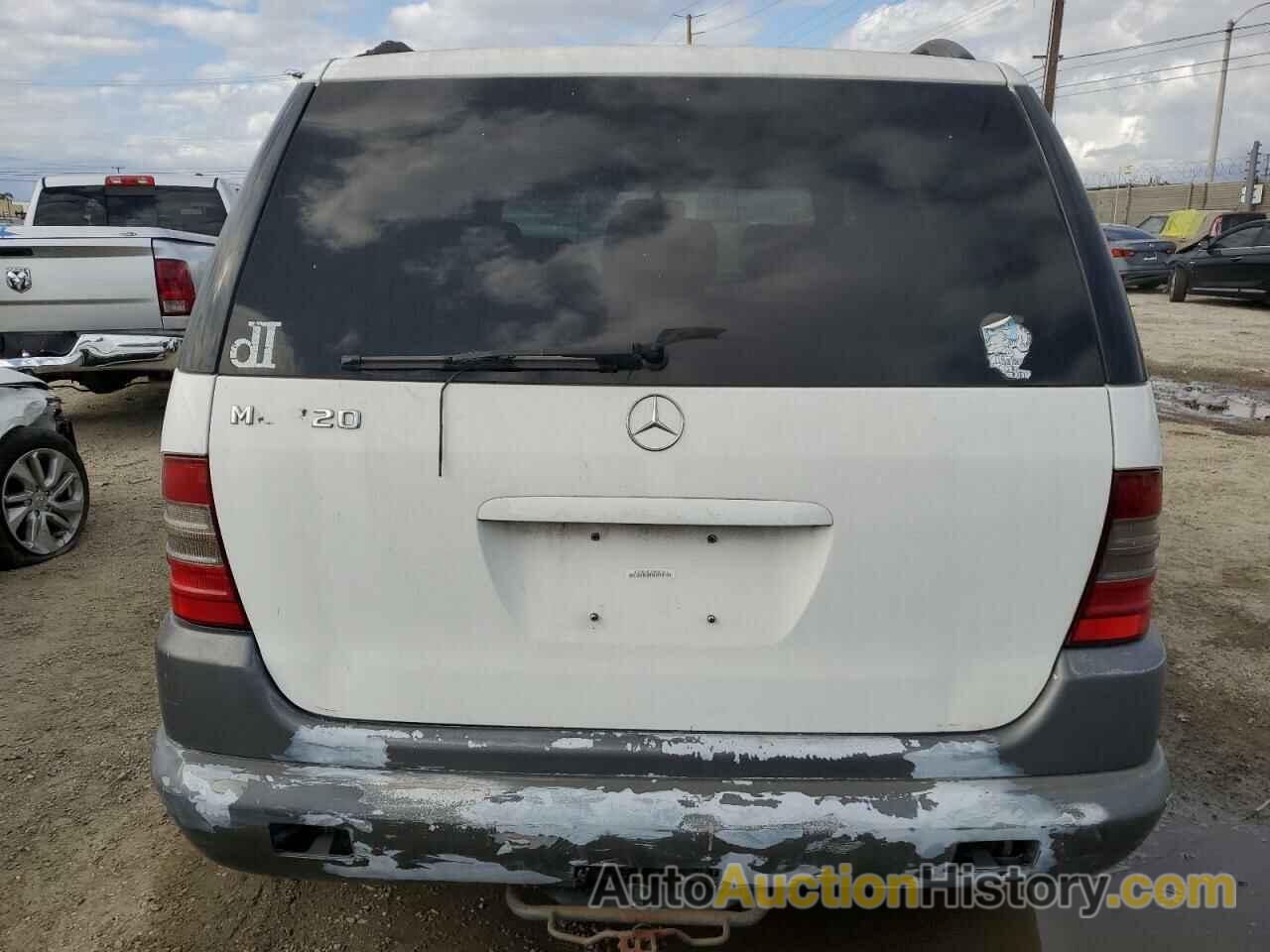 MERCEDES-BENZ M-CLASS 320, 4JGAB54E3WA009324