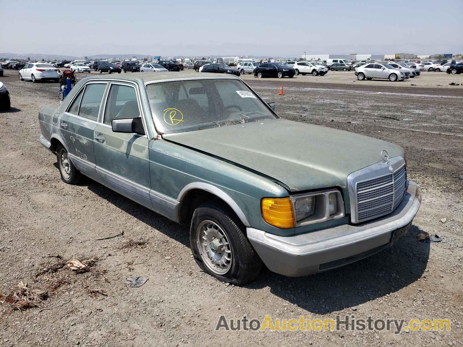 1985 MERCEDES-BENZ 380-CLASS SE, WDBCA32C9FA124742