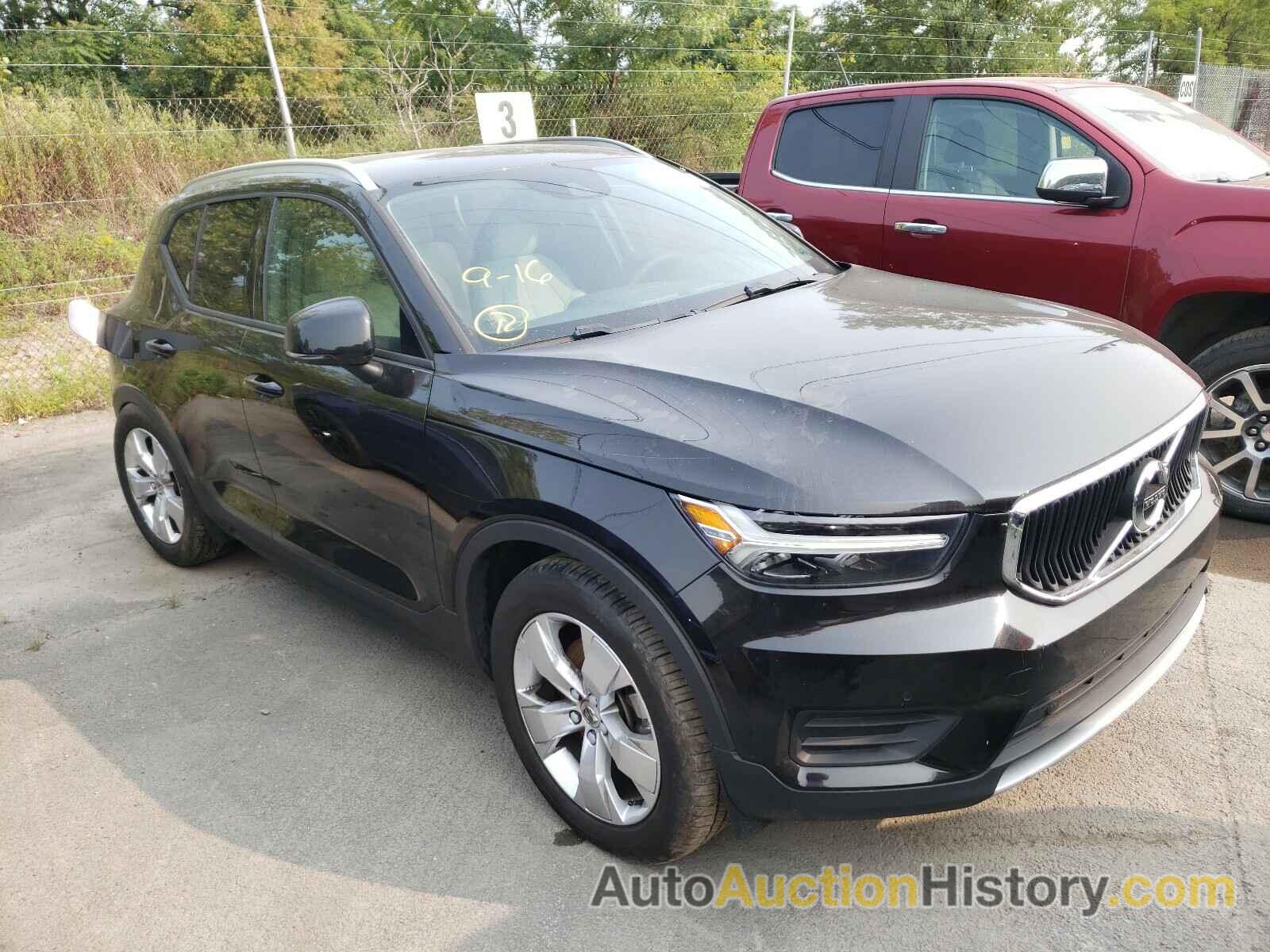 2020 VOLVO XC40 T4 MO T4 MOMENTUM, YV4AC2HK4L2171871