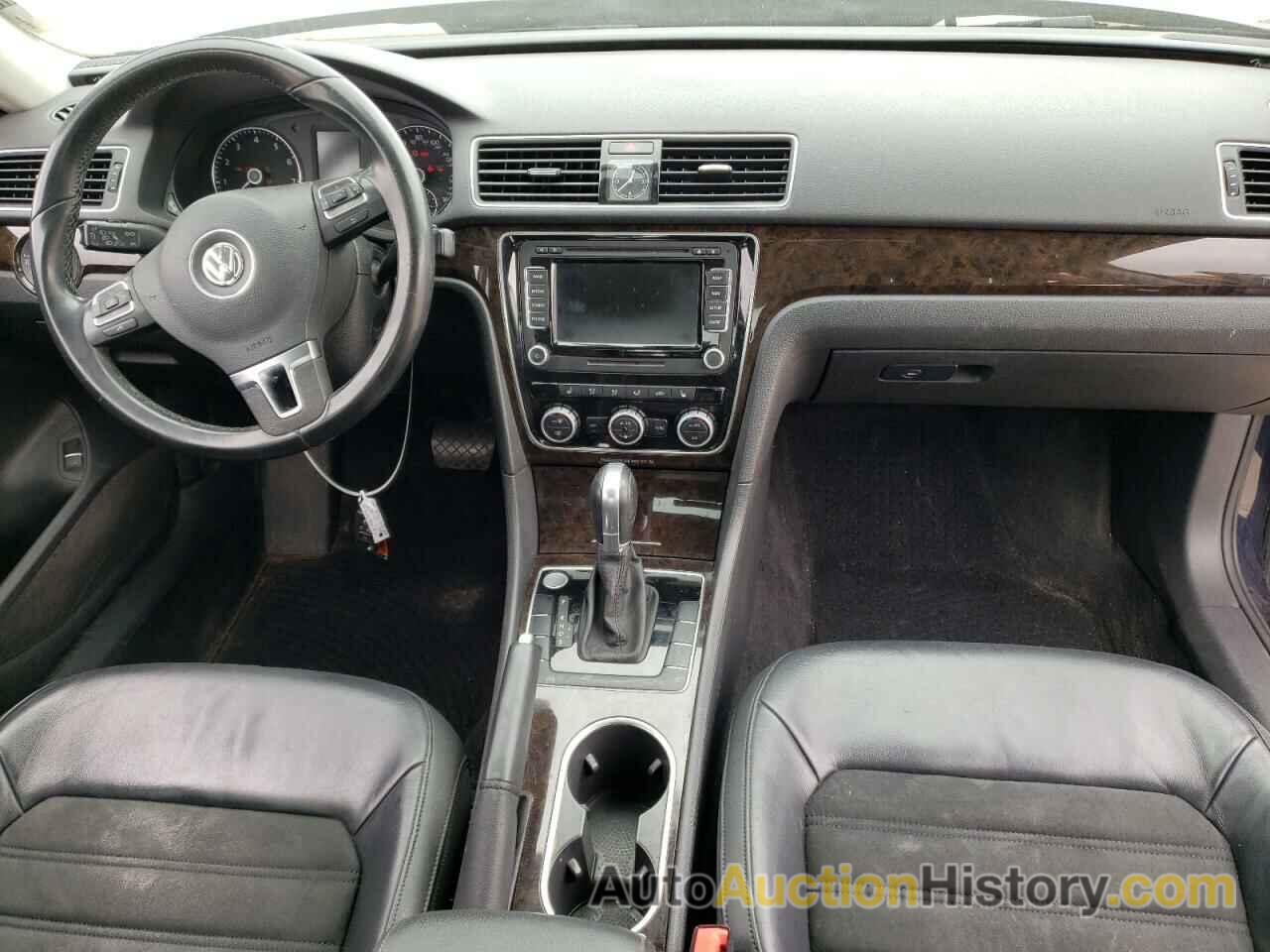 VOLKSWAGEN PASSAT SEL, 1VWCM7A35FC073114