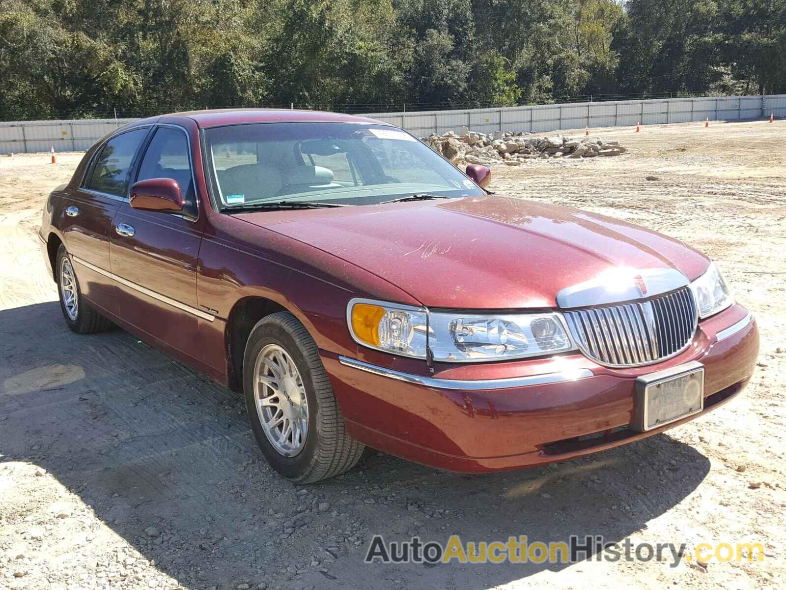 1998 LINCOLN TOWN CAR SIGNATURE, 1LNFM82W2WY696669