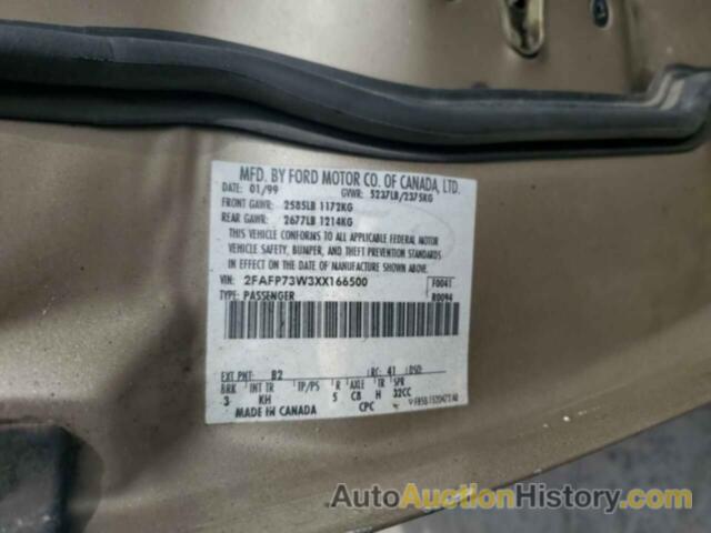 FORD CROWN VIC, 2FAFP73W3XX166500