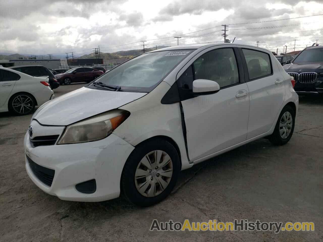 TOYOTA YARIS, JTDKTUD31DD557347