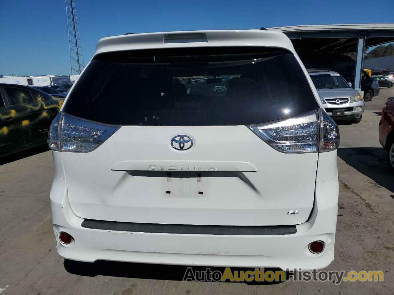 TOYOTA SIENNA SE, 5TDXK3DC8GS702265