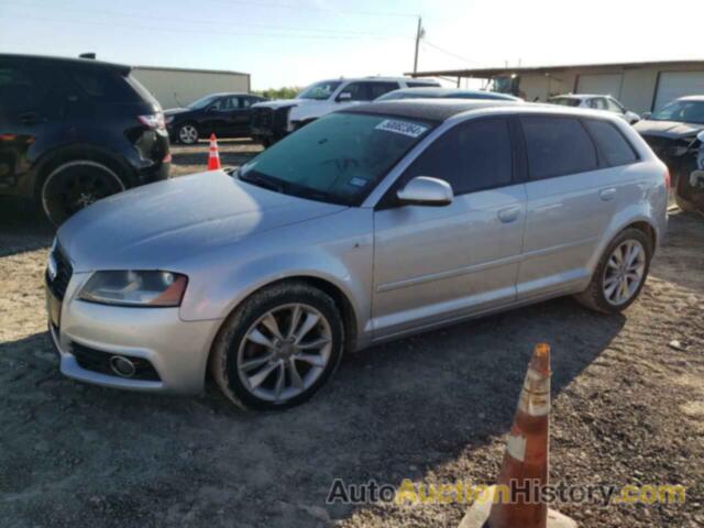 AUDI A3 PREMIUM, WAUBEAFM0DA008395