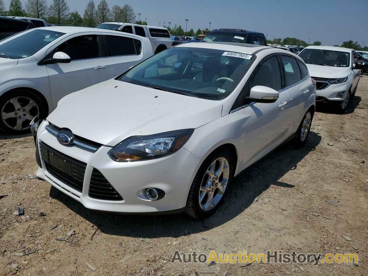 FORD FOCUS TITANIUM, 1FADP3N27EL254373